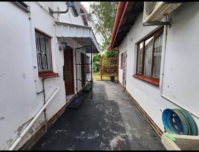 3 BEDROOM HOUSE FOR SALE IN SHALLCROSS